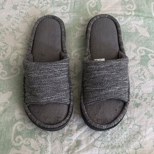 Isotoner Dark Gray Slide Open Toed Slippers
